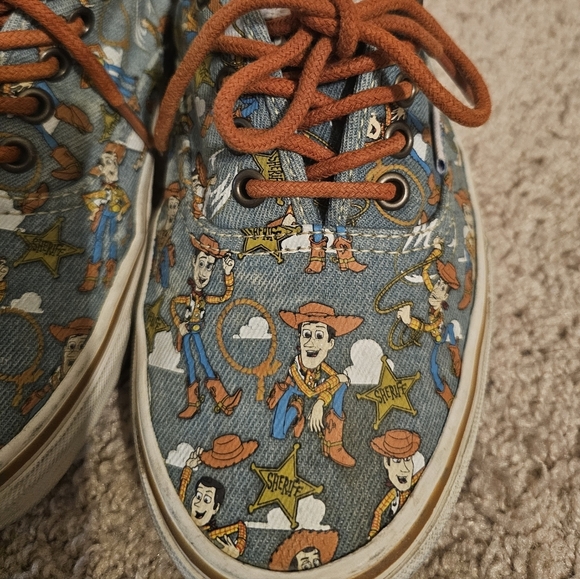VANS X Disney Toy Story Sheriff Woody Denim ANDY Shoes Men's Size 10 - Picture 3 of 9